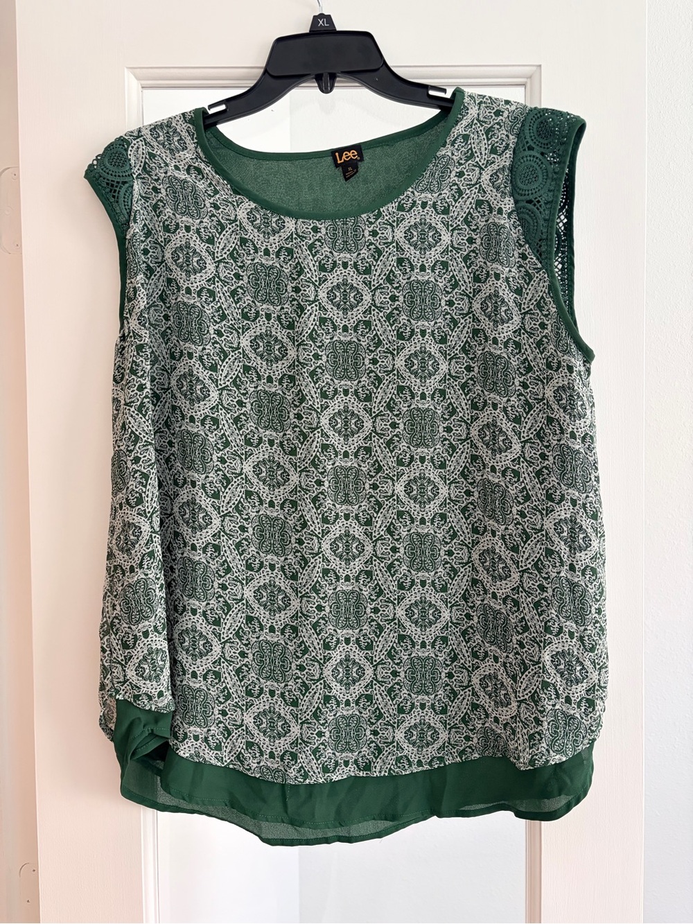 Lee Green Printed Lace-Trim Sleeveless Camisole